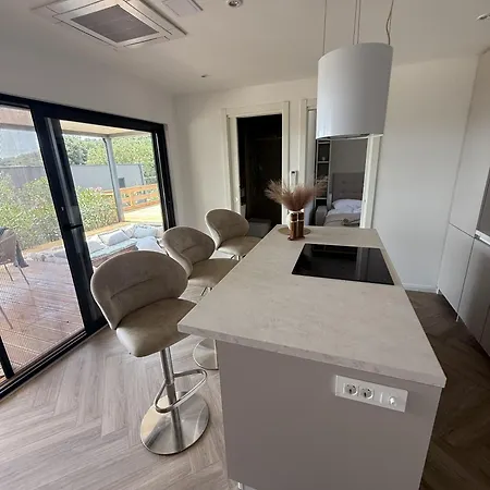 Feriehus Aurea House Tisno